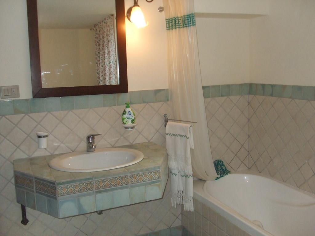 Casa Vacanza La Pajara Otel Andrano Dış mekan fotoğraf